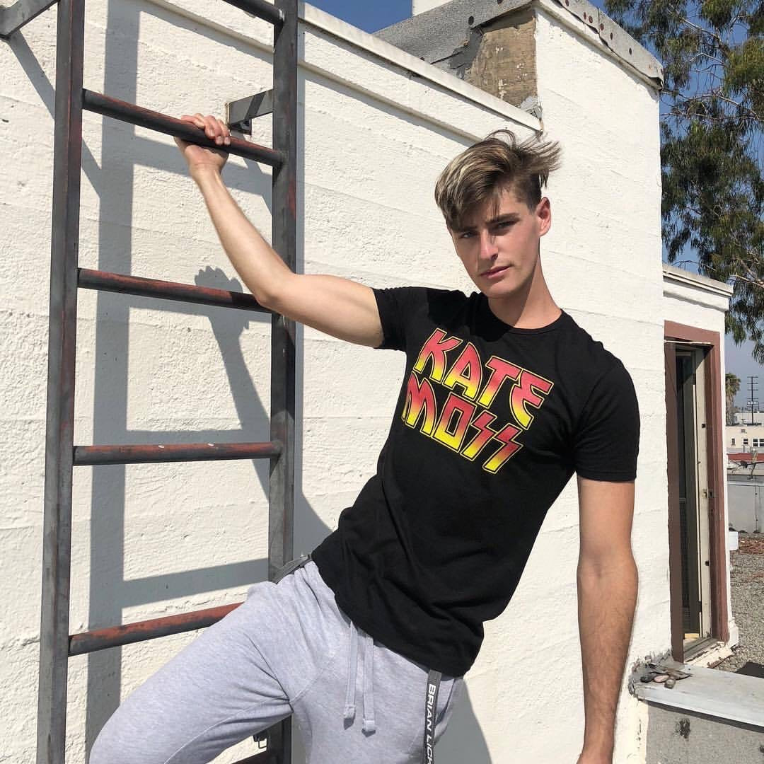 KATE BLACK TEE
