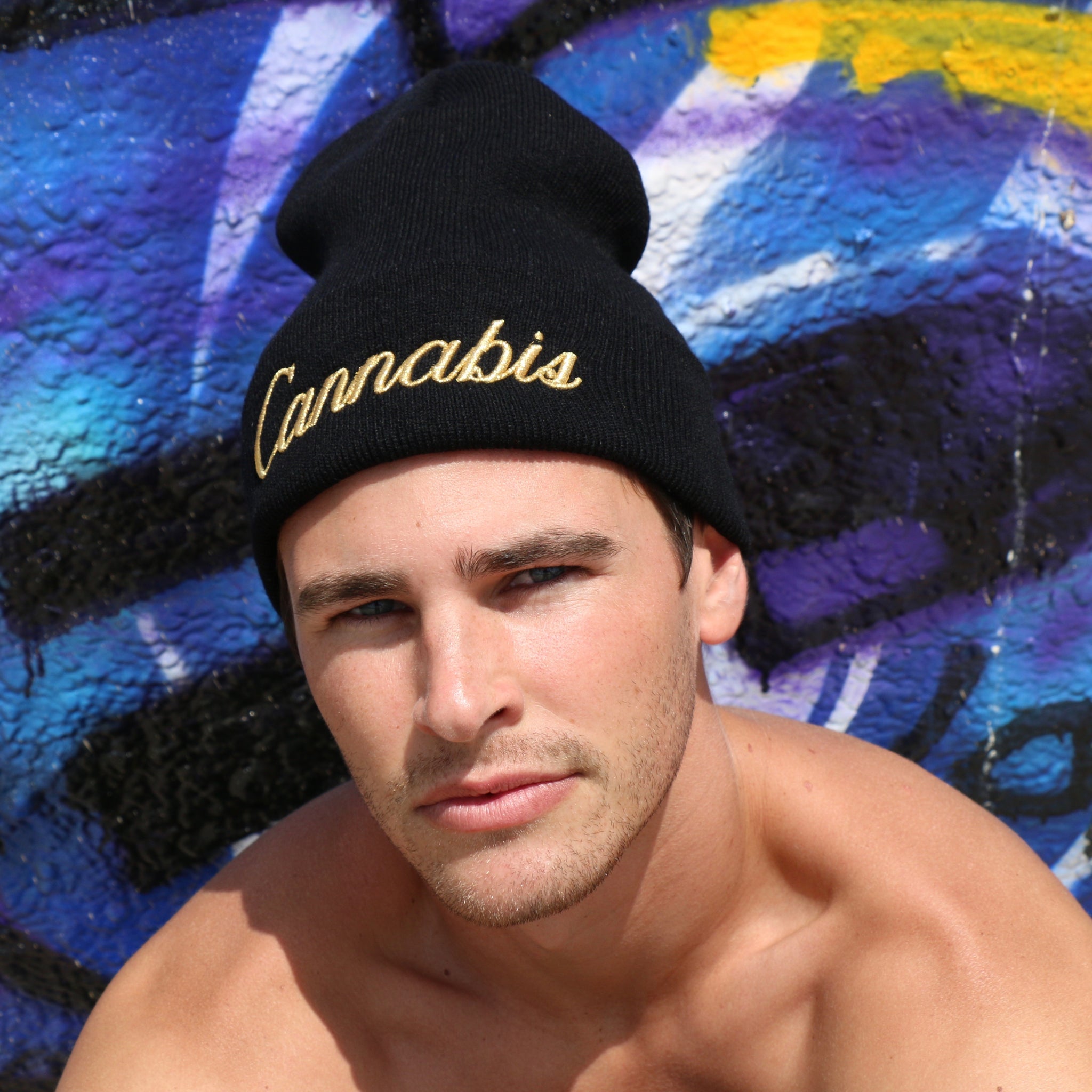 CANNABIS BLACK BEANIE