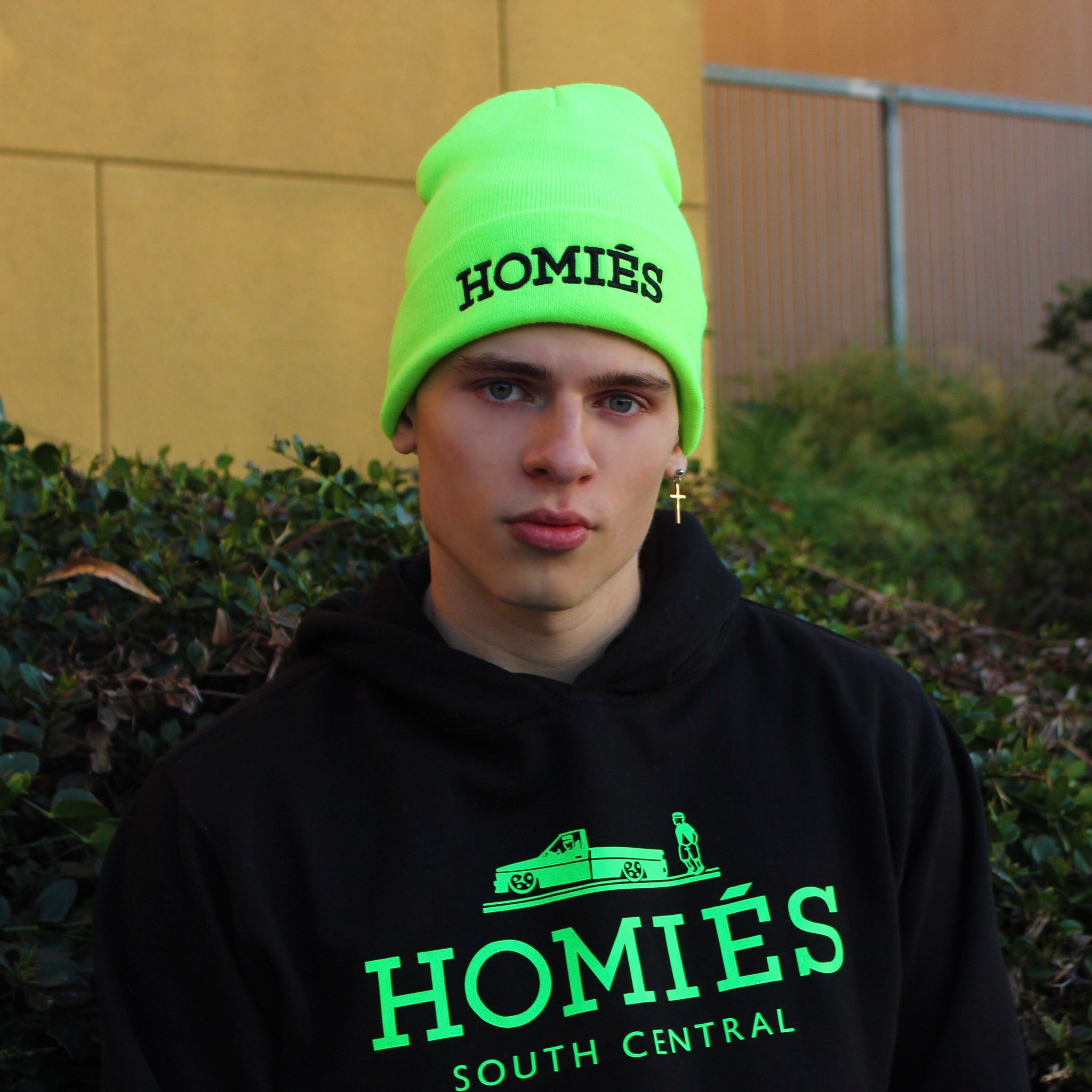 NEON HOMIÉS HOODIE