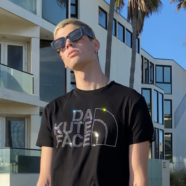 DA KUTE FACE CRYSTAL TEE